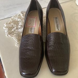 New Aigner Brown Leather loafer size  71/2